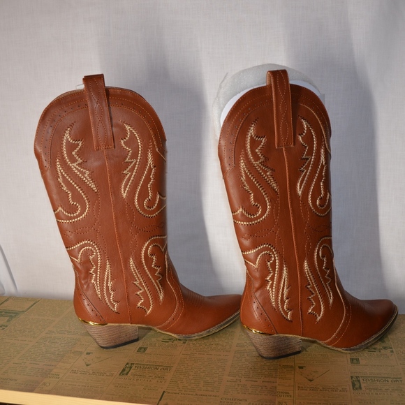VERY VOLATILE Raspy Tan Cowboy Boots New - Picture 3 of 8
